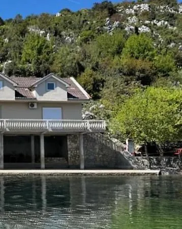 Lakeside House Подгорица